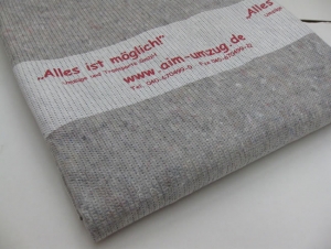 Bedrucken von Decken: Individuelle Werbung auf Decken mit Schriftzug oder Logo